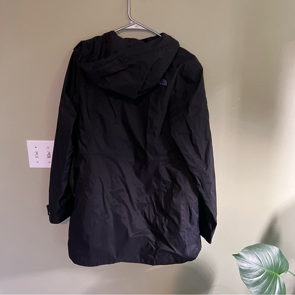 North face rain jacket - Picture 9 of 9